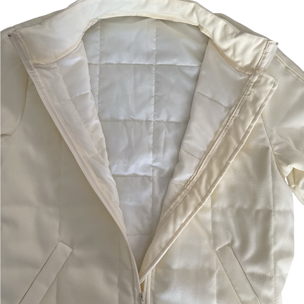 White Quilted Jacket - Picture 4 of 4